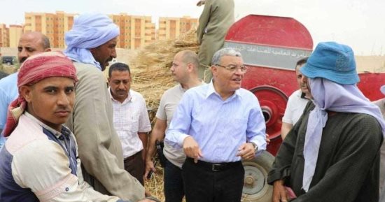 محافظ المنيا: مجمعات زراعية ووحدات بيطرية ضمن حياة كريمة تدخل الخدمة قريبا بالقرى