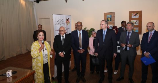 وزير التعليم يفتتح المعرض الفنى لرسومات طلاب المدارس حول الهجرة غير الشرعية