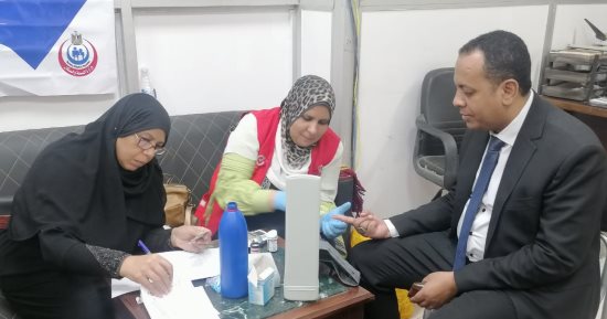 وزارة العمل: حملة "100 يوم صحة" تقدم خدماتها للعاملين بمديرية عمل القاهرة