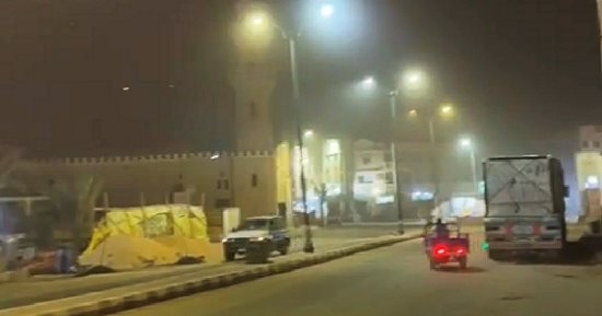 رياح وأتربة واضطراب فى أجواء واحة سيوة قبل وصول العاصفة دانيال.. صور