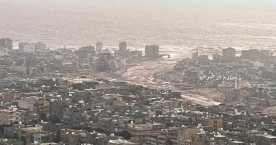 فرق الإنقاذ والإغاثة تواصل انتشال جثامين ضحايا إعصار ليبيا.. المتحدث باسم الداخلية الليبية طارق الخراز لتليفزيون اليوم السابع: آلاف الجثث جرفها الإعصار داخل البحر.. وزارة الصحة تطلق حملة تطعيمات واسعة.. فيديو