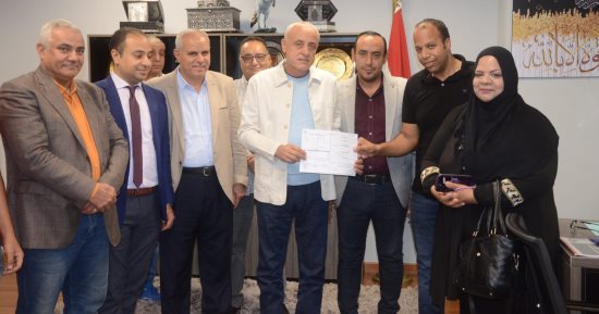 نائب رئيس هيئة المجتمعات يُسلم أول رخصة بناء على مستوى المدن الجديدة