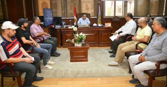 محافظ الغربية يعقد اجتماعا مع لجنة الإشراف على محور كفر الزيات الجديد