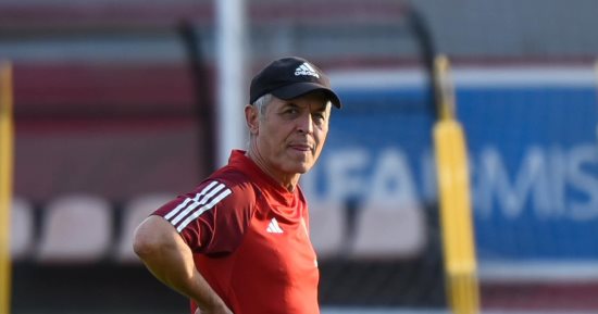 كولر يشرح للاعبى الأهلى بالفيديو نقاط ضعف اتحاد العاصمة قبل السوبر