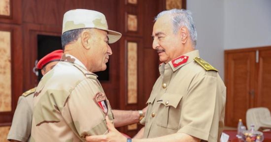 توجيهات رئاسية.. رئيس أركان القوات المسلحة المصرية يصل ليبيا لتنسيق المساعدات