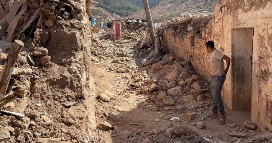 المغرب يسلم أول دفعة تعويضات لمتضررى زلزال الحوز