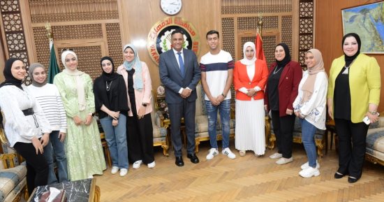 محافظ الدقهلية يلتقى طلاب آداب دمياط لحضور برنامج التدريب العملى المتكامل