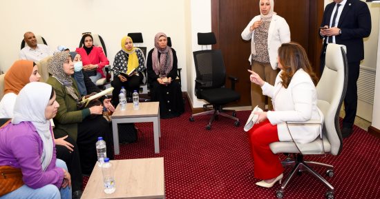 وزيرة الهجرة تدعو لاجتماع طارئ للجنة الوطنية الدائمة للطلاب المصريين بالخارج