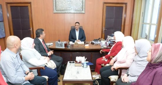 محافظ الدقهلية يلتقى لجنة تقييم المشروعات الخضراء الذكية