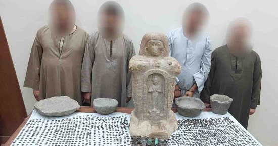 ضبط 3 آلاف عملة أثرية وتماثيل فى سوهاج