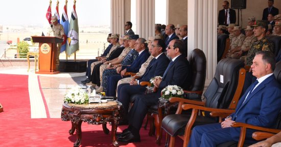الرئيس السيسي يتقدم بخالص العزاء لأسر الضحايا المصريين المتوفين فى ليبيا ويوجه بتوفير إعانات عاجلة لهم.. ويشكر أجهزة الدولة على سرعة التنسيق مع الأشقاء فى ليبيا والمغرب للوقوف بجانبهم فى المحنة الأليمة