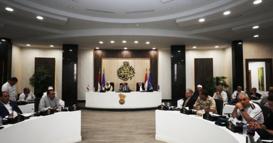 محافظ أسوان: اعتماد 610 ملايين جنيه للخطة الاستثمارية للعام المالى الحالى