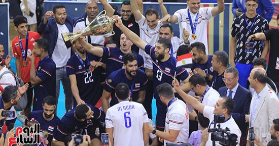 منتخب الطائرة يهزم الجزائر 3 / 1 ويتوج بكأس الأمم الأفريقية.. صور