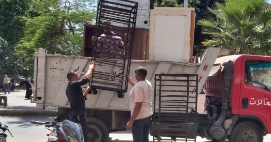 الجيزة: رفع إشغالات محلات وباعة جائلين خلال حملات بإمبابة والهرم
