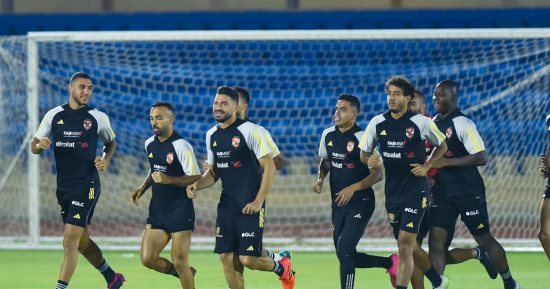 الثقة شعار نجوم الأهلي في جلسة تصوير كأس السوبر الأفريقي.. فيديو