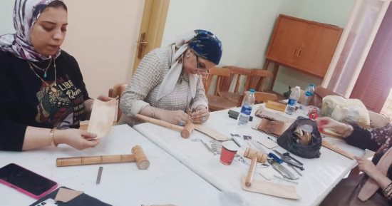 الشباب والرياضة بالغربية تواصل مبادرة "مهنتك.. حرفتك" بمركز شباب شوبر