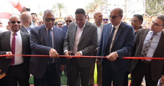 "افرح وفرح ولادك".. افتتاح معرض "أهلا مدارس" بالدقهلية لتوفير المستلزمات المدرسية.. خصومات تصل إلى 40 % وبالمجان للأسر الأولي بالرعاية.. فحوصات طبية مجانية للطلاب وصرف نظارات بأسعار مخفضة داخل المعرض.. صور