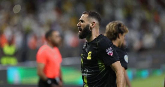 الإصابة تحرم اتحاد جدة من بنزيما فى افتتاحية دورى أبطال آسيا أمام أجمك