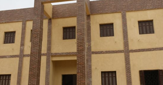 حياة كريمة  فى الفيوم.. الانتهاء من نقطة إسعاف إطسا بتكلفة 5.6 مليون جنيه.. التجهيز لافتتاح المجمع الزراعى والخدمى وتطوير المركز الطبي.. والمحافظ يوجه بتوفير فرش كامل للمجمع الخدمي لتشغيله فى أقرب وقت.. صور