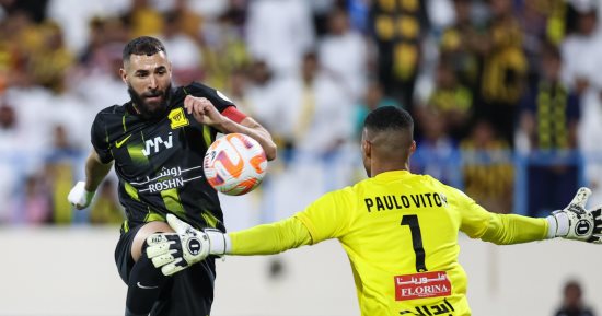 ملخص وهدف الاتحاد ضد الأخدود فى الدورى السعودى.. بنزيما يسجل بالركبة