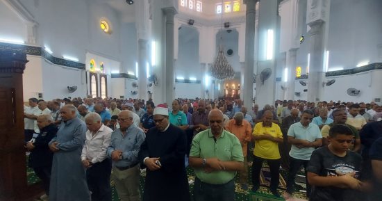 أهالى بورسعيد يؤدون صلاة الغائب على شهداء المغرب وليبيا بحضور المحافظ