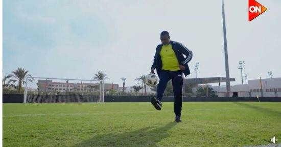 "كابيتانو مصر" يستعرض مهارات أحمد الكأس خلال مسيرته بالملاعب.. فيديو