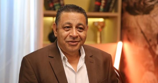 العسيري لـ إكسترا نيوز: مسرحية "ياسين ولدي" أول تعاون بين بليغ حمدي وعبدالرحيم منصور