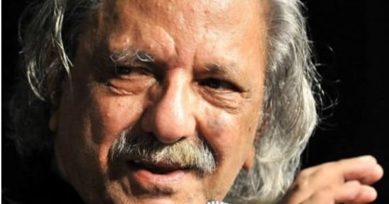 ليلى علوى تسلم اليونانى كوستاس فيراس درع مهرجان الإسكندرية السينمائى