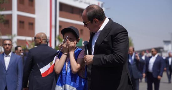 الرئيس السيسي يشارك فى مأدبة غداء سدس الأمراء ويلتقى بعدد من أهالى بنى سويف