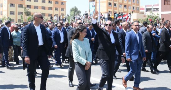 سيرة قائد ومسيرة وطن.. مسيرة الرئيس السيسي من الإنقاذ إلى الإنجاز.. استعادة الأمن والاستقرار وبناء الدولة الوطنية.. وإعادة الحياة إلى الثقافة والفنون.. وإرساء مفهوم المدنية واحترام الآخر والتعايش بين الجميع