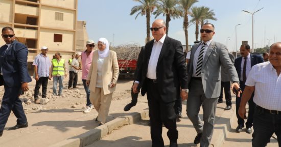 محافظ القاهرة يتفقد أعمال تطوير المنطقة التاريخية
