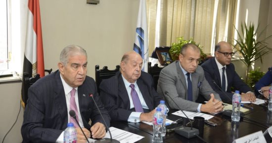 "رجال الأعمال" تناقش مع "التمثيل التجارى" فرص الاستثمار والتجارة مع دول بريكس
