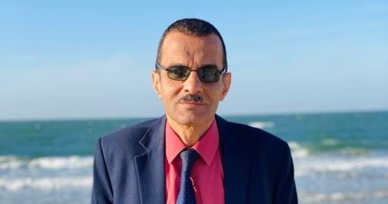 وكيل آداب العريش ومواطن من ذوى الهمم يعلنان تأييدهما للرئيس السيسى فى الانتخابات