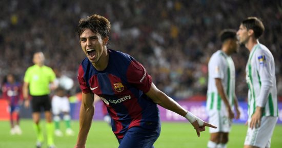 برشلونة يتقدم بثنائية على بيتيس وفيليكس يوقع على أول أهدافه.. فيديو