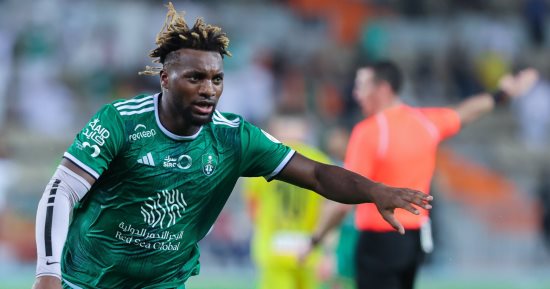أهلي جدة يحقق فوزا مثيرا على التعاون في الدوري السعودي.. فيديو
