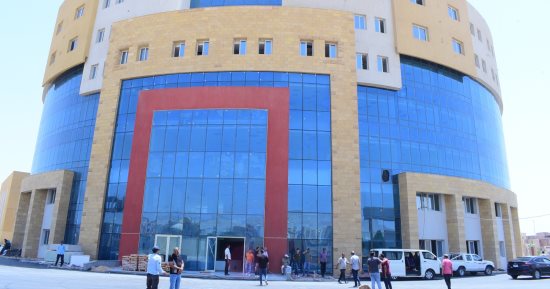 تطوير التعليم الجامعى فى سوهاج.. طفرة إنشائية وبرامج تعليمية تواكب العصر.. مشروعات تجاوزت 1.595 مليار جنيه.. صالة ألعاب دولية ومستشفى أطفال وآخر للجراحات المتخصصة أحدث الإنشاءات.. ومركز لخدمة الطلاب ذوى الهمم
