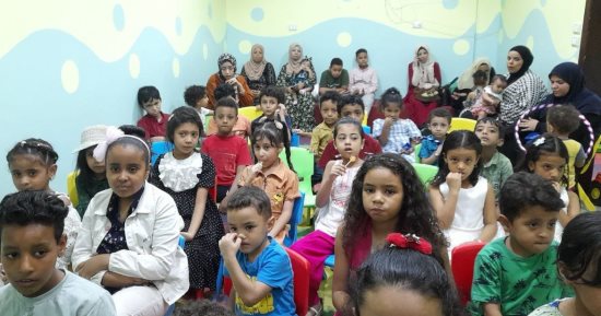 كيف يدعم قصر ثقافة الأقصر الأطفال والكبار والسيدات؟.. محاضرات وندوات يومية فى حب الوطن وغرس الأخلاق والقيم.. مكتبة ثقافية متنقلة تجوب المدن والقرى لدعم الأطفال.. ورئيس الفرع: نعمل وفق خطة لنشر الوعى ..صور