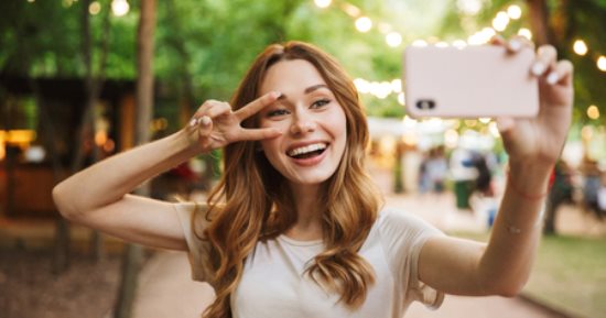5 أبراج تحب أضواء الشهرة.. الحمل يحقق هدفه والسرطان يتكاسل
