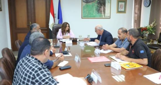 محافظ دمياط تتابع مستجدات مشروع الصرف الصحي بقرية شط جريبة 