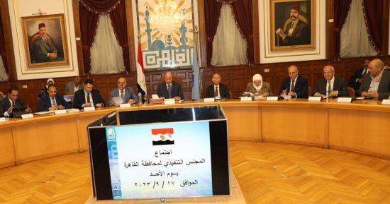 محافظ القاهرة: حظر حرمان أى طالب غير قادر على دفع المصروفات من التعليم