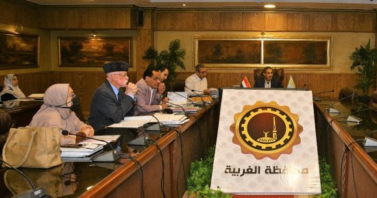 محافظ الغربية يترأس اجتماع لجنة اختيار القيادات للتجديد لعدد من الوظائف القيادية