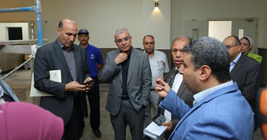 رئيس جامعة الزقازيق يتفقد استعدادات بدء الدراسة بالجامعة الأهلية