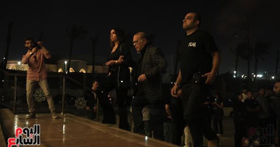 صلاح عبد الله وإلهام شاهين وإياد نصار وعلا الشافعى يقدمون العزاء فى الفنان أشرف مصيلحى