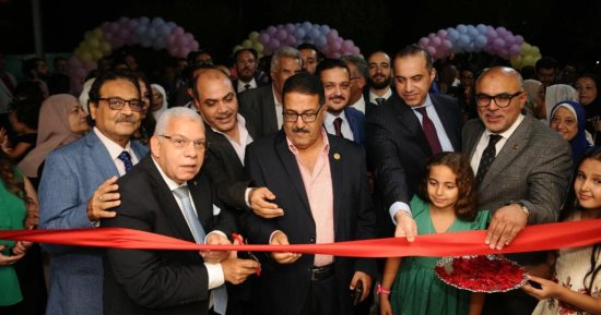 أمين الأعلى للإعلام ورئيس اتحاد الناشرين العرب ونواب تنسيقية شباب الأحزاب يفتتحون مكتبة عصير الكتب