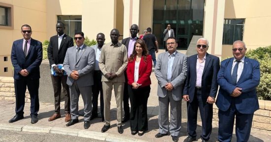 وزير الرى بجنوب السودان يزور المعاهد البحثية فى القناطر الخيرية