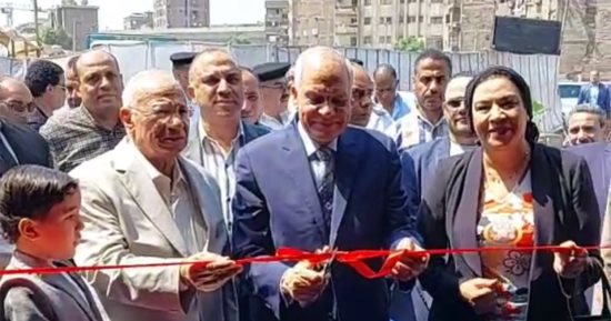 محافظ الجيزة يفتتح معرض "أهلا مدارس" فى إمبابة بتخفيضات تصل لـ30%.. فيديو