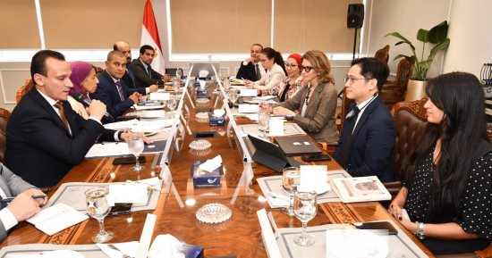 "الإسكان" تناقش استراتيجية المدن الذكية وإدارة الأراضى مع بعثة البنك الدولى 