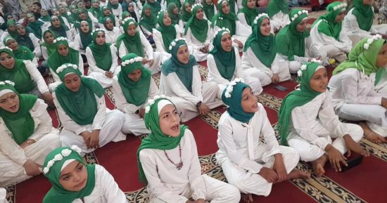 أنت شمس أنت قمر.. 250 طفلا يحيون ذكرى المولد النبوى الشريف ببنى سويف.. صور