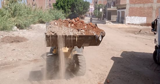 محافظ المنوفية يتابع جهود الوحدات المحلية فى أعمال رفع تراكمات القمامة