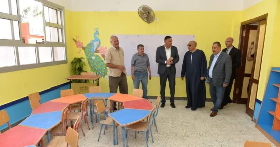 الدقهلية تنهى استعداداتها لاستقبال الطلاب بالعام الدراسى الجديد.. انتهاء أعمال الصيانة والنظافة العامة ودهان السبورات وإصلاح الأثاث ووصول الكتب وتوزيعها على الإدارات.. والمحافظ: افتتاح 21 مدرسة جديدة